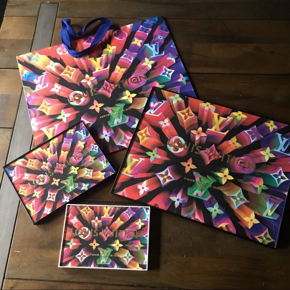 Louis Vuitton Handbags - Louis Vuitton logo bag💁🏼‍♀️🛍🎨